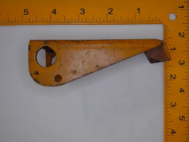 RT511 AGCO Bracket