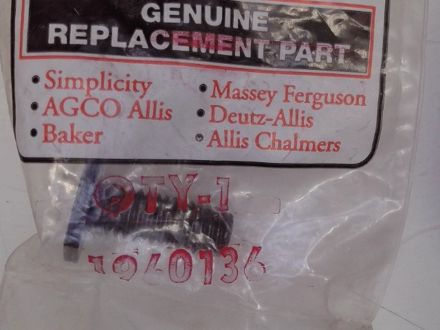 1960136 Bolt for AGCO