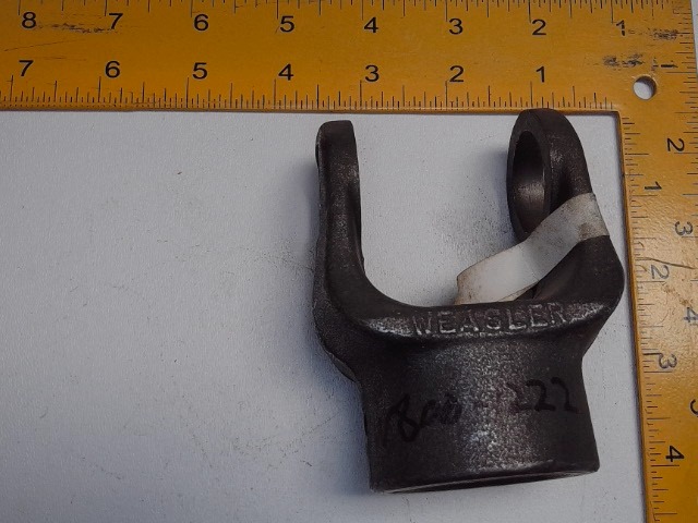 W800-1222 Yoke for AGCO