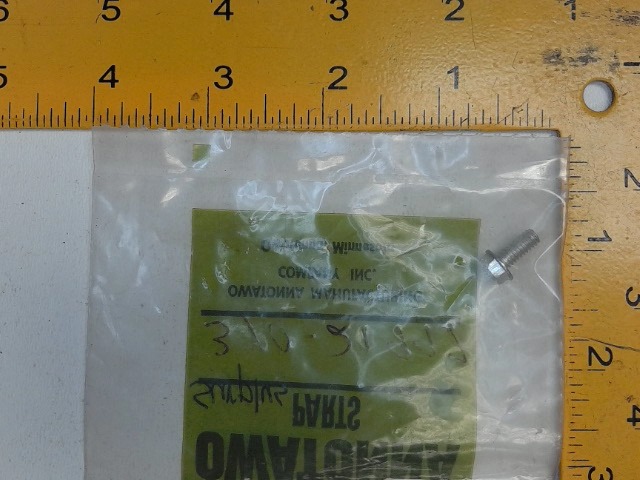 310-21997 Screw for GEHL MANITOU