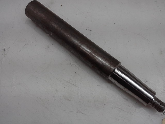003859 Spindle for GEHL MANITOU