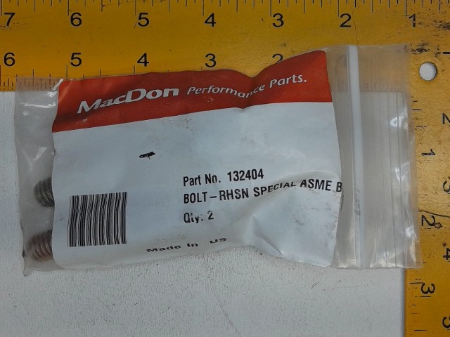 132404 MACDON Bolt