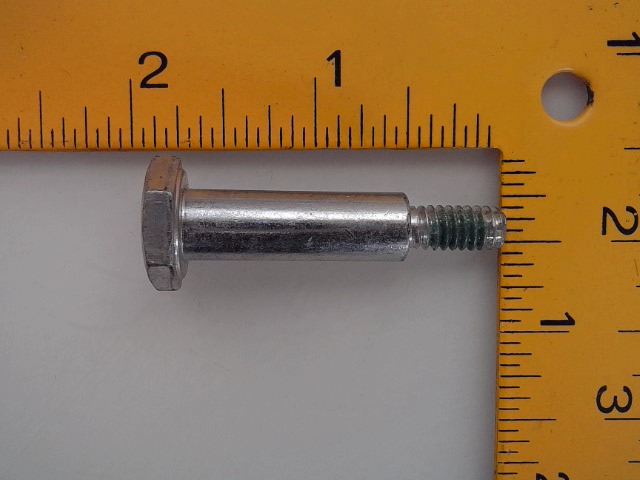 738-0572 Bolt for CUB CADET