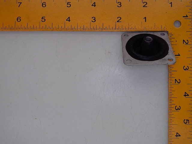 3408984M1 Mounting for AGCO