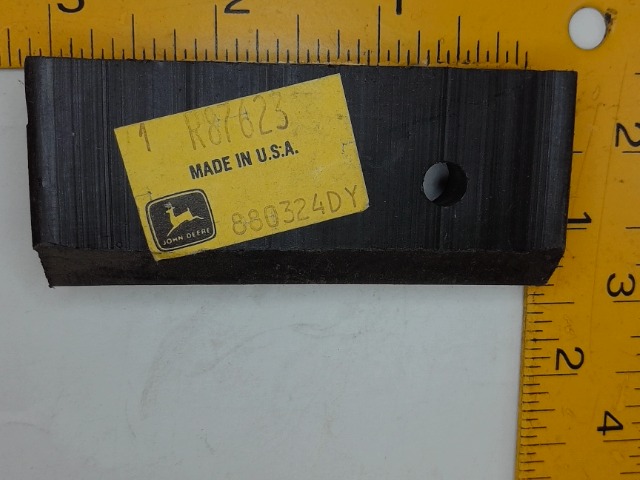 R87623 Pad for JOHN DEERE
