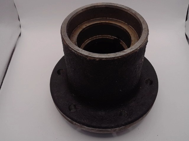 155193AV Hub for AGCO