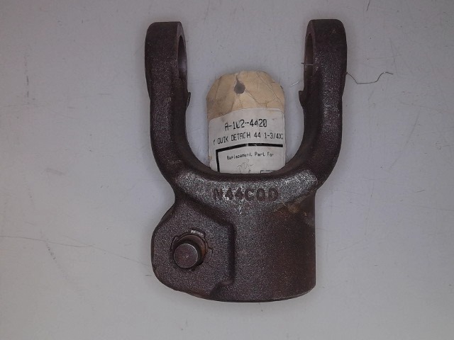 A-1024420 Yoke for JOHN DEERE