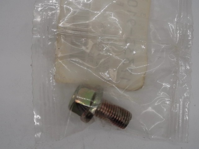 17333-91013 Bolt for KUBOTA