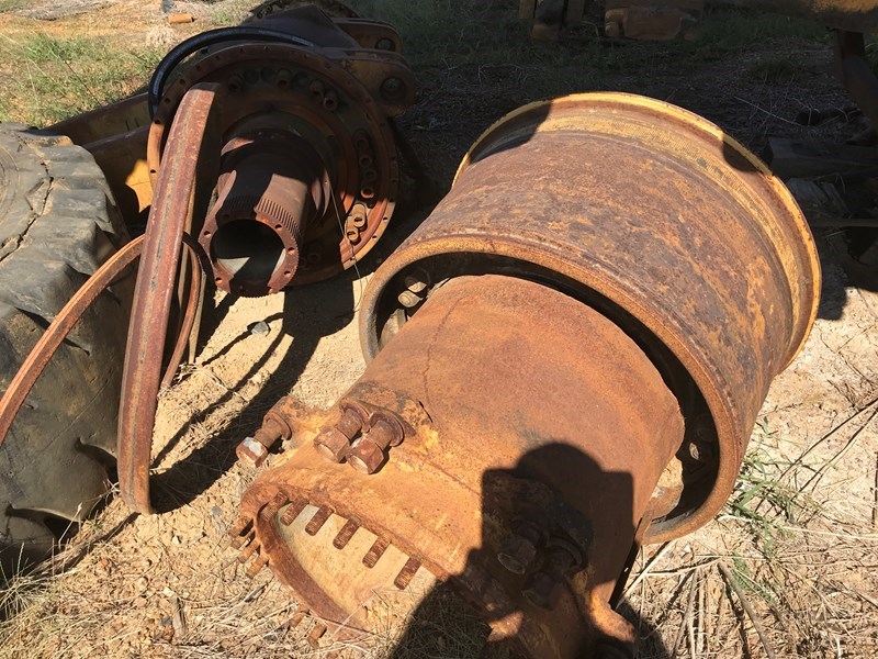 6G1742 24.00x35 Rim for CATERPILLAR
