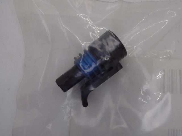 2036583C1 Body Connector for NAVISTAR