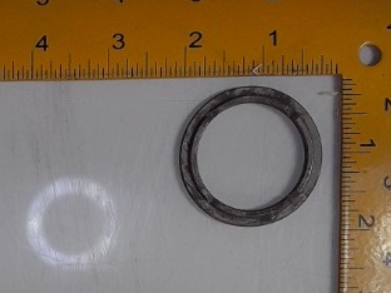 136990A1 Bushing