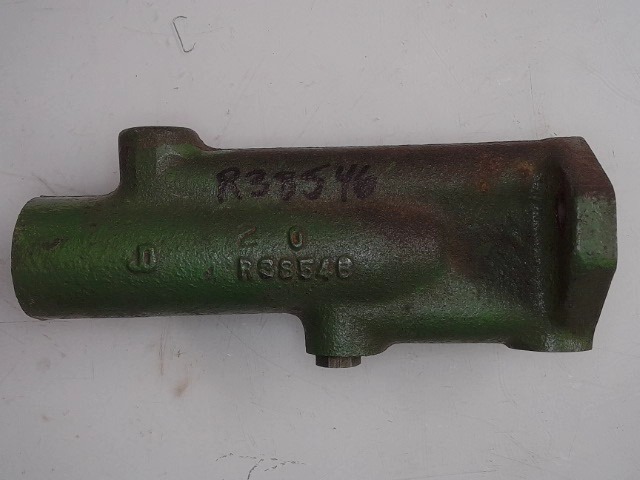 R38546 Housing for JOHN DEERE