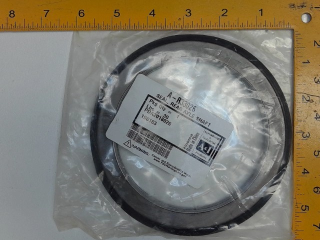 A-R33026 Seal for JOHN DEERE