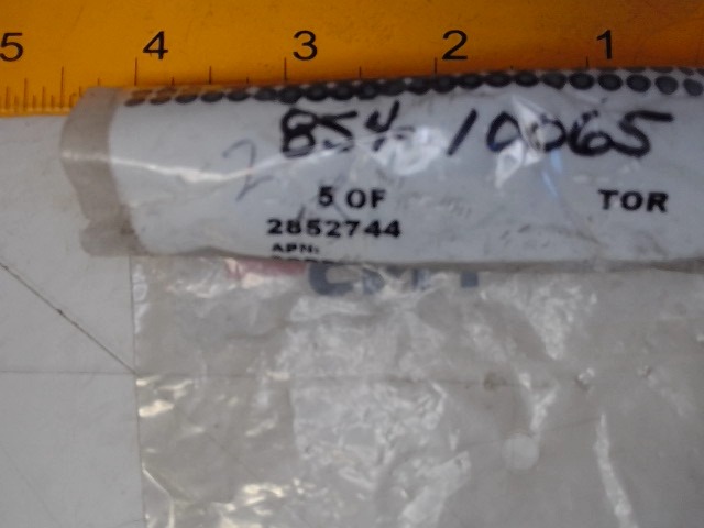 2852744 Bolt