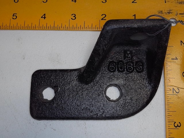 B6063 R Idler Brac