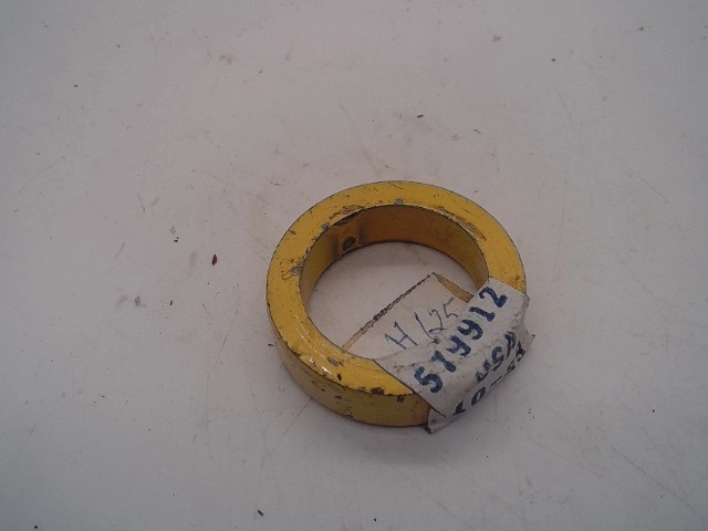 579912 Spacer for CASE NEW HOLLAND