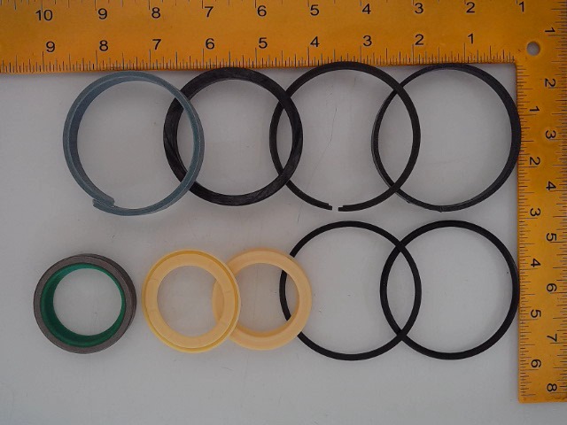 275503A2 Seal Kit for CASE