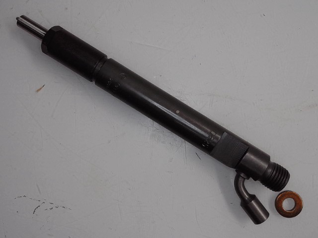J930525 CASE Injector