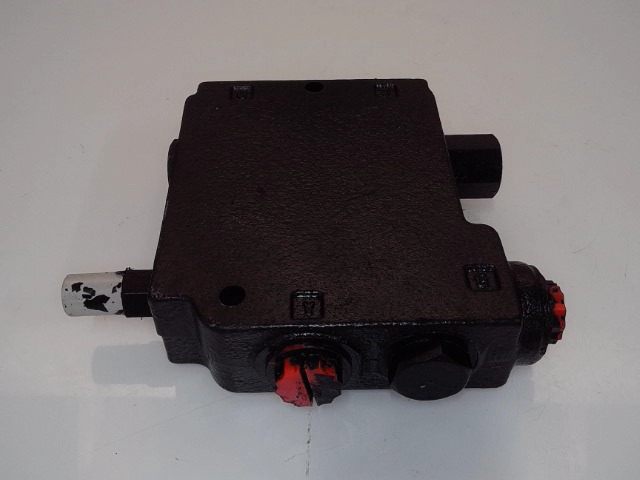 181712 Valve for GEHL MANITOU